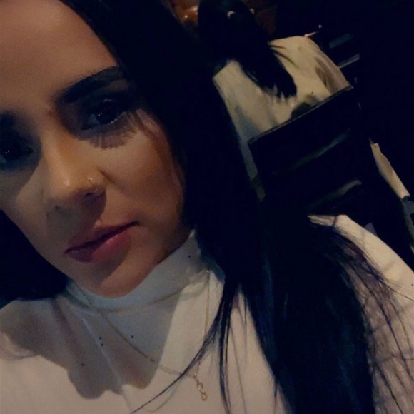 Meet your Posher, Daniela - Picture 1 of 1